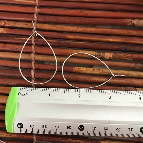 Silpada Sterling Silver Slim Hoop style earrings - Picture 5 of 6